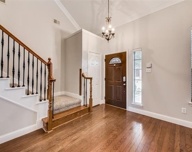 2569 Pinnacle Point Drive - Photo Thumbnail 4
