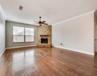 2569 Pinnacle Point Drive - Photo Thumbnail 8