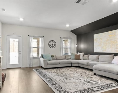 1224 Hutchings Court - Photo Thumbnail 14