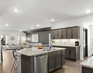 1224 Hutchings Court - Photo Thumbnail 3