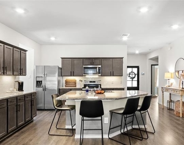 1224 Hutchings Court - Photo Thumbnail 8