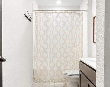 1224 Hutchings Court - Photo Thumbnail 21