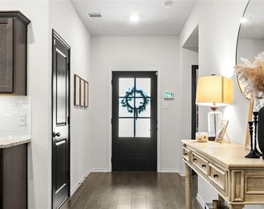 1224 Hutchings Court - Photo Thumbnail 7