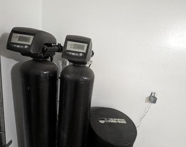 650 W Kent Place - Photo Thumbnail 43