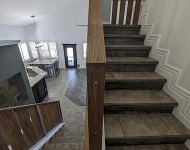 650 W Kent Place - Photo Thumbnail 30
