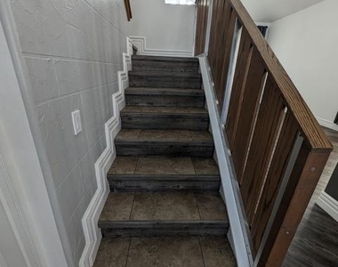 650 W Kent Place - Photo Thumbnail 27