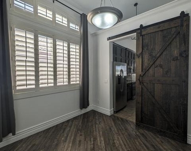 650 W Kent Place - Photo Thumbnail 7