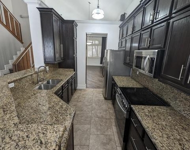650 W Kent Place - Photo Thumbnail 12