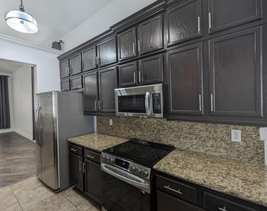 650 W Kent Place - Photo Thumbnail 13