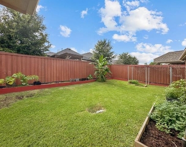 3205 Ridgeway Drive - Photo Thumbnail 25