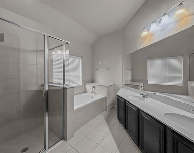 3205 Ridgeway Drive - Photo Thumbnail 23