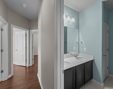 3205 Ridgeway Drive - Photo Thumbnail 11