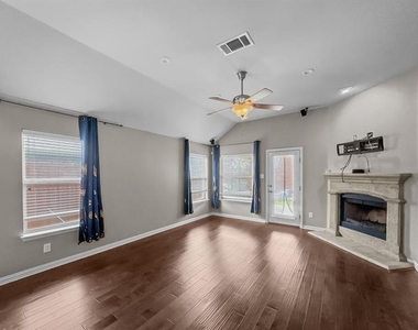 3205 Ridgeway Drive - Photo Thumbnail 5