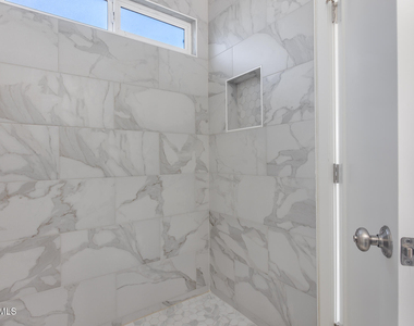 6934 W Mclellan Road - Photo Thumbnail 9
