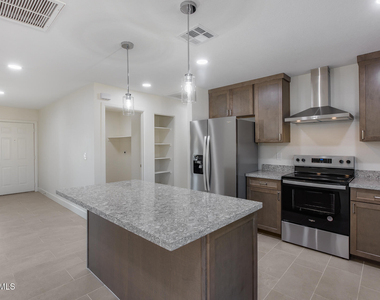 6934 W Mclellan Road - Photo Thumbnail 15