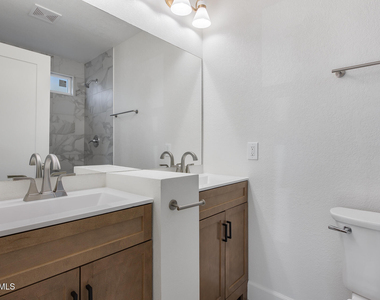 6934 W Mclellan Road - Photo Thumbnail 8