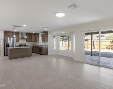 6934 W Mclellan Road - Photo Thumbnail 11