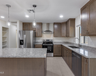 6934 W Mclellan Road - Photo Thumbnail 16