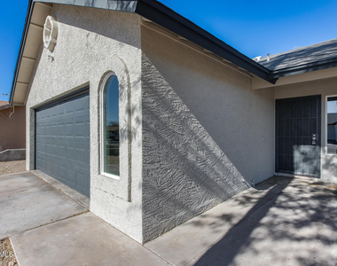 6934 W Mclellan Road - Photo Thumbnail 2