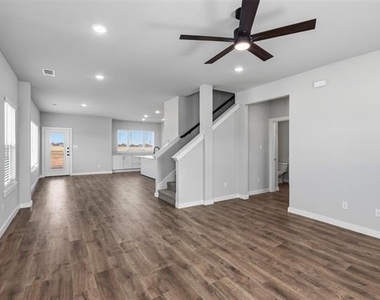 4028 Lecroy Court - Photo Thumbnail 5