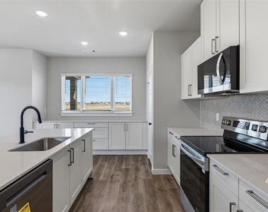 4028 Lecroy Court - Photo Thumbnail 10