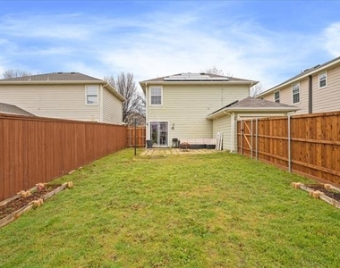 6913 Planters Row Drive - Photo Thumbnail 21