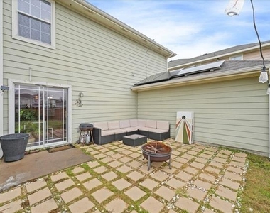 6913 Planters Row Drive - Photo Thumbnail 19