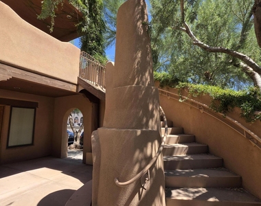 16715 E Parkview Avenue - Photo Thumbnail 2