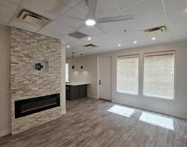 16715 E Parkview Avenue - Photo Thumbnail 21