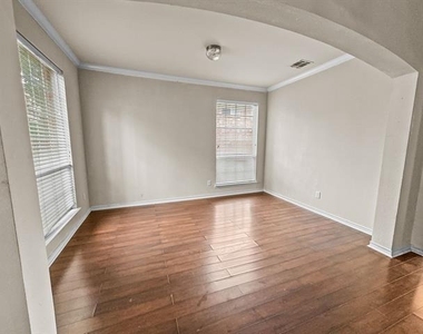 5530 Greensboro Drive - Photo Thumbnail 1