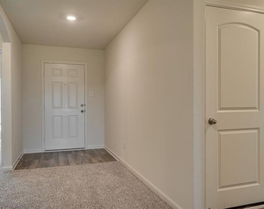 639 Arlington Park Court - Photo Thumbnail 4