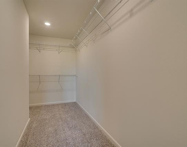 639 Arlington Park Court - Photo Thumbnail 21