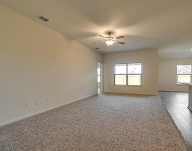 639 Arlington Park Court - Photo Thumbnail 8