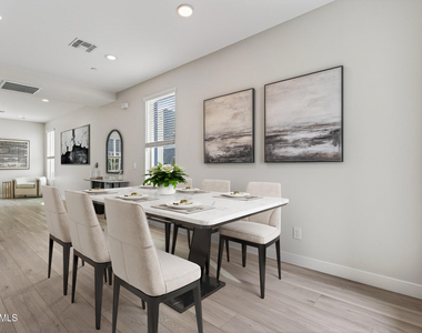 2601 E Clarendon Avenue - Photo Thumbnail 19