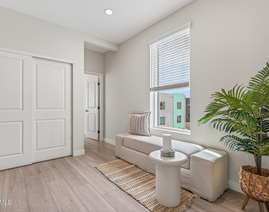 2601 E Clarendon Avenue - Photo Thumbnail 24