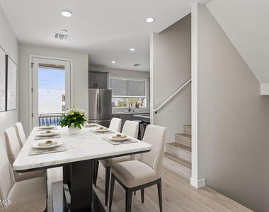 2601 E Clarendon Avenue - Photo Thumbnail 14