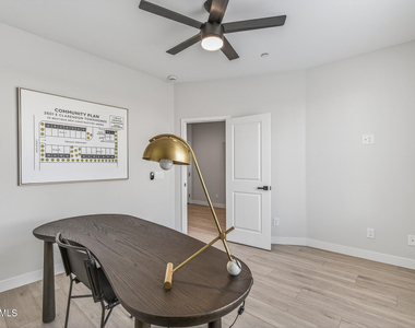 2601 E Clarendon Avenue - Photo Thumbnail 6