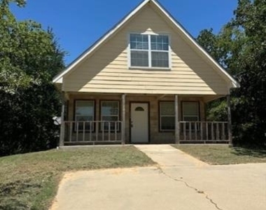 10915 Shady Oaks Drive - Photo Thumbnail 5