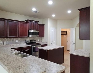 130 Meadow Crest Drive - Photo Thumbnail 10