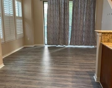 2018 Azure Pointe - Photo Thumbnail 3