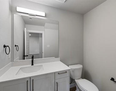 4267 Clovis Court - Photo Thumbnail 12