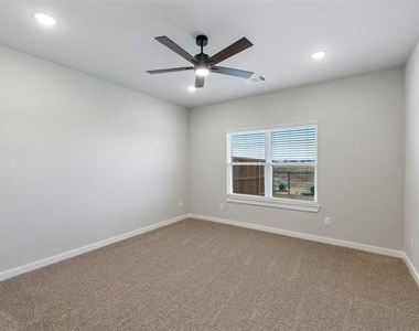 4267 Clovis Court - Photo Thumbnail 7