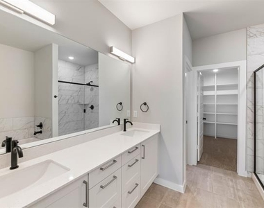 4267 Clovis Court - Photo Thumbnail 10