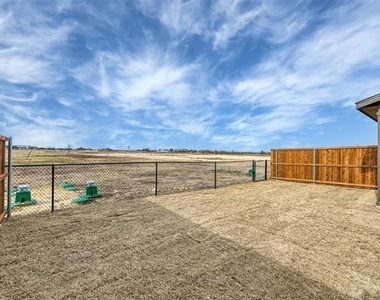 4267 Clovis Court - Photo Thumbnail 25
