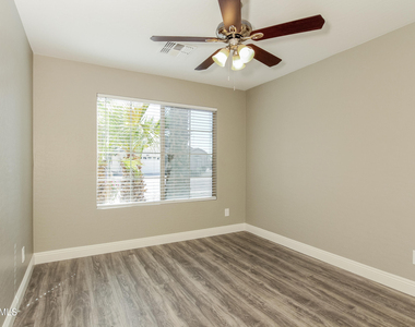 7005 S 31st Drive - Photo Thumbnail 5