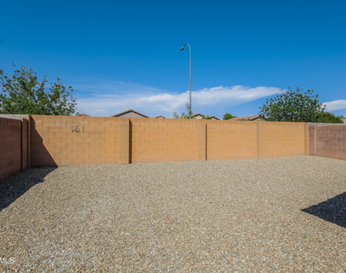 7005 S 31st Drive - Photo Thumbnail 14