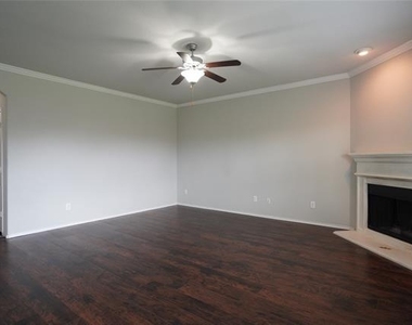 4005 Indian Paintbrush Lane - Photo Thumbnail 6
