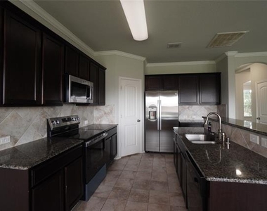 4005 Indian Paintbrush Lane - Photo Thumbnail 10