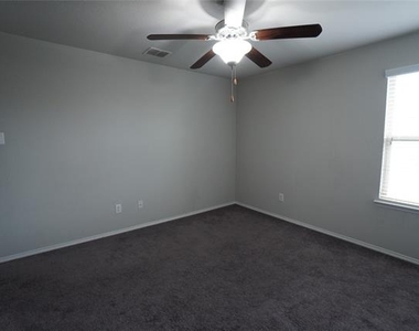 4005 Indian Paintbrush Lane - Photo Thumbnail 21