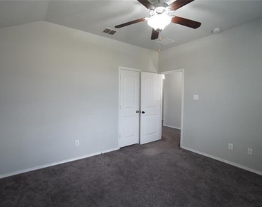 4005 Indian Paintbrush Lane - Photo Thumbnail 18